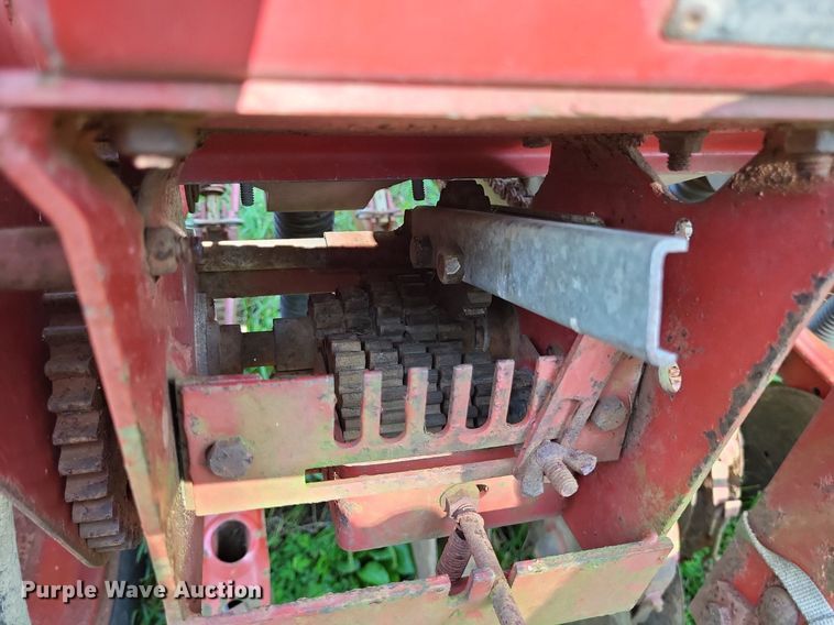 image for item LS9667 Melroe 244 grain drill