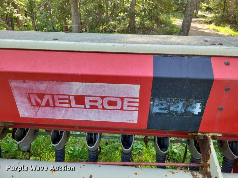 image for item LS9667 Melroe 244 grain drill