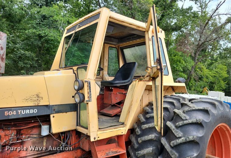 image for item LS9670 1973 Case 1370 Agri-King  tractor