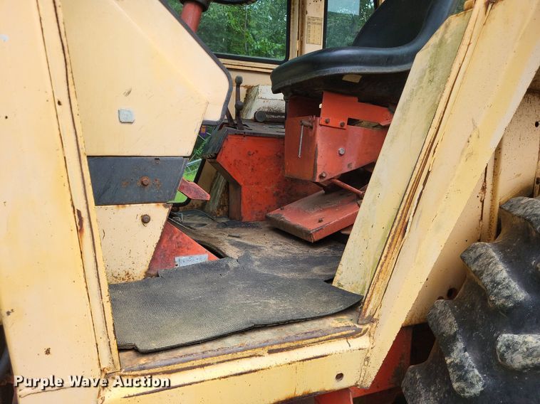 image for item LS9670 1973 Case 1370 Agri-King  tractor