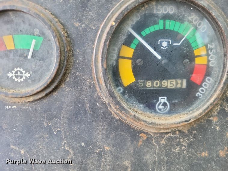 image for item LS9670 1973 Case 1370 Agri-King  tractor