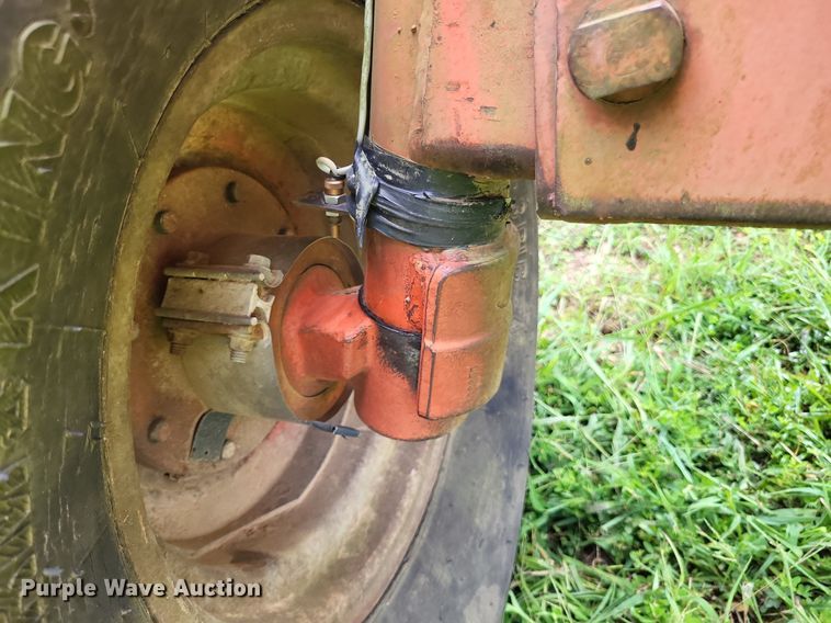 image for item LS9670 1973 Case 1370 Agri-King  tractor