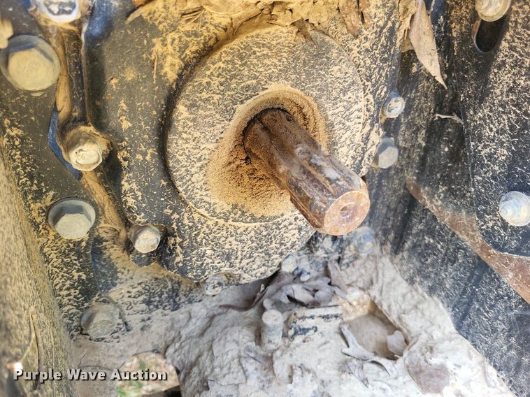 image for item LS9672 2004 John Deere 5220  MFWD tractor