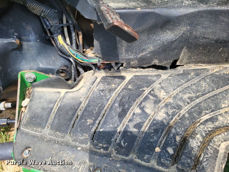 image for item LS9672 2004 John Deere 5220  MFWD tractor