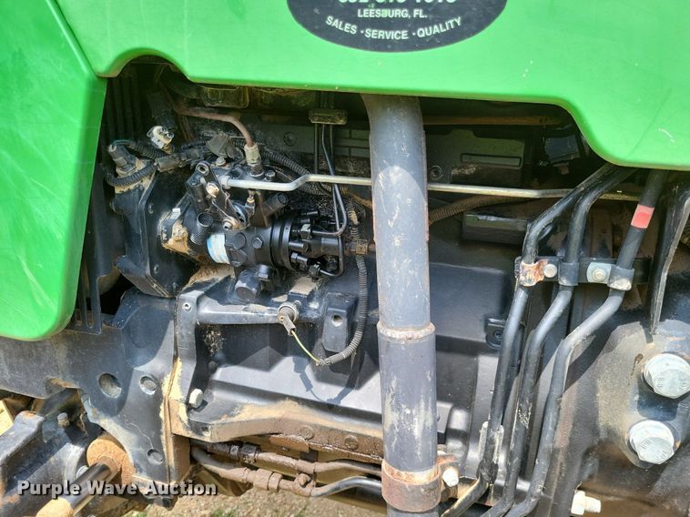 image for item LS9672 2004 John Deere 5220  MFWD tractor