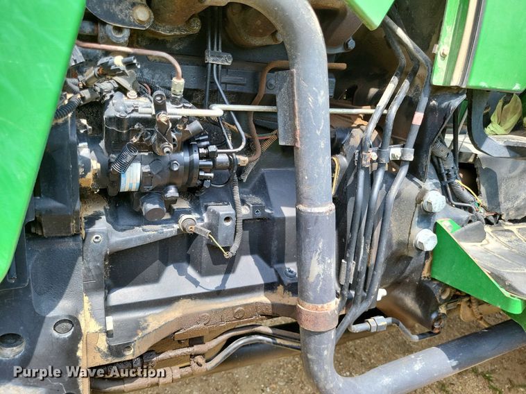 image for item LS9672 2004 John Deere 5220  MFWD tractor