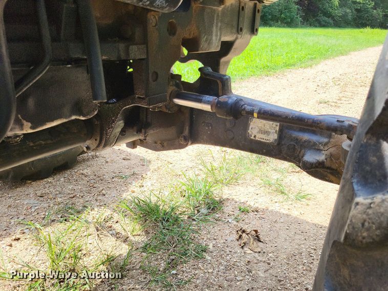 image for item LS9672 2004 John Deere 5220  MFWD tractor