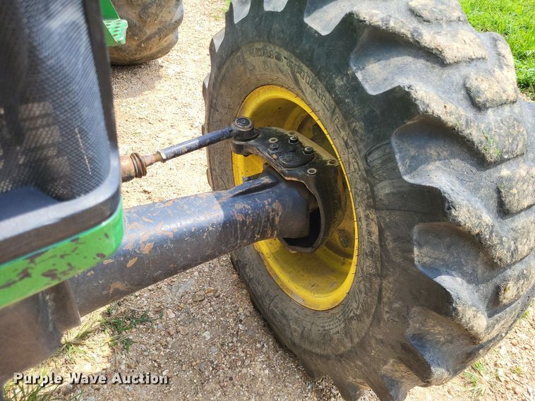 image for item LS9672 2004 John Deere 5220  MFWD tractor