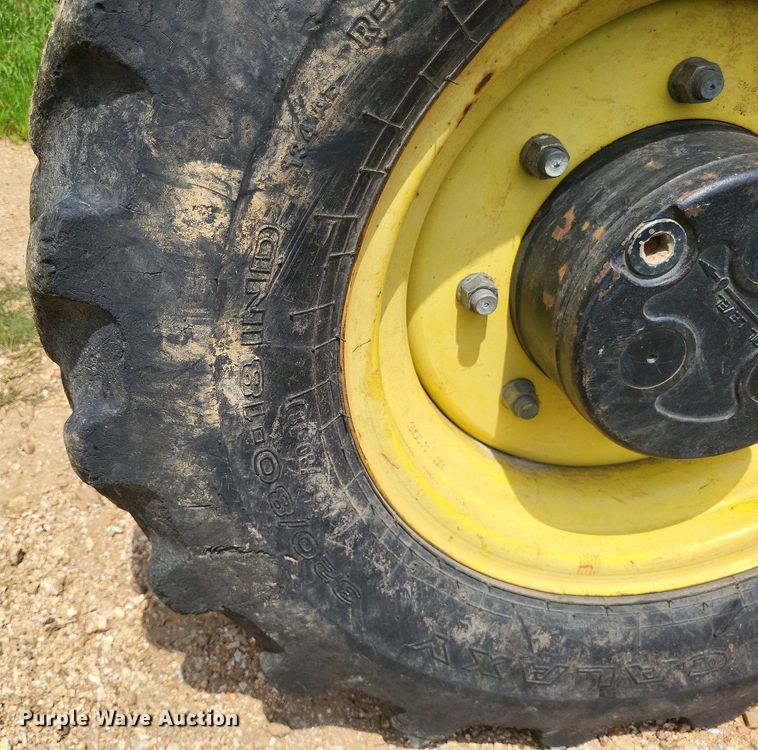 image for item LS9672 2004 John Deere 5220  MFWD tractor