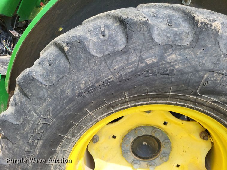 image for item LS9672 2004 John Deere 5220  MFWD tractor