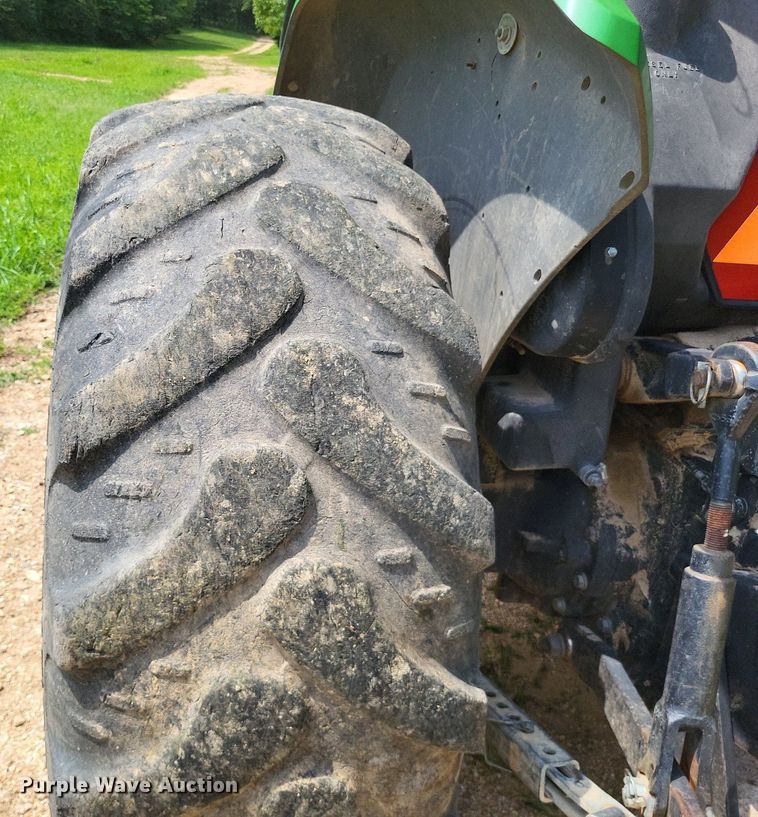 image for item LS9672 2004 John Deere 5220  MFWD tractor