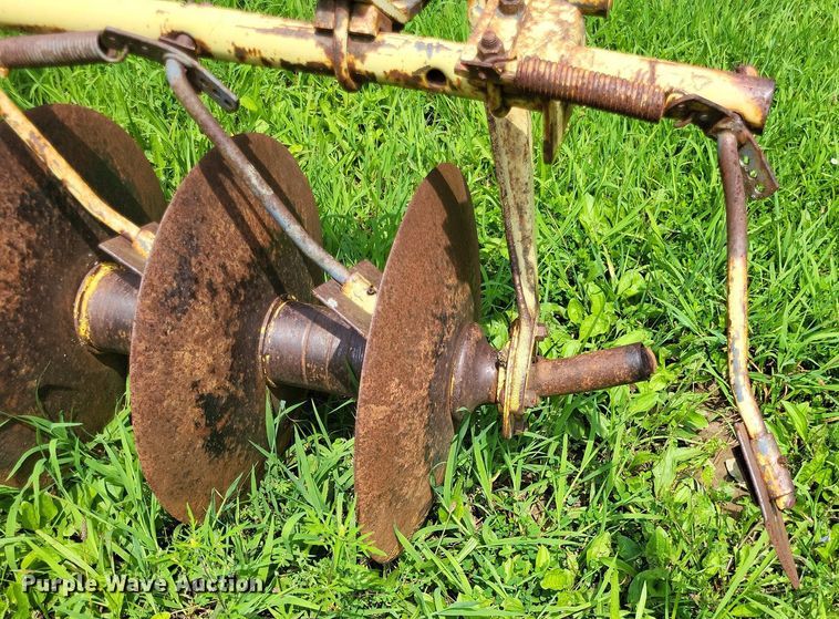 image for item LS9676 John Deere 220  tandem disk