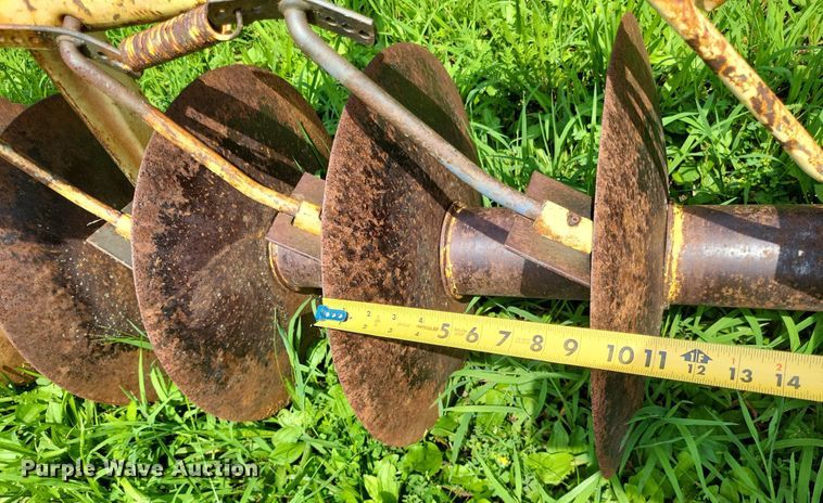 image for item LS9676 John Deere 220  tandem disk