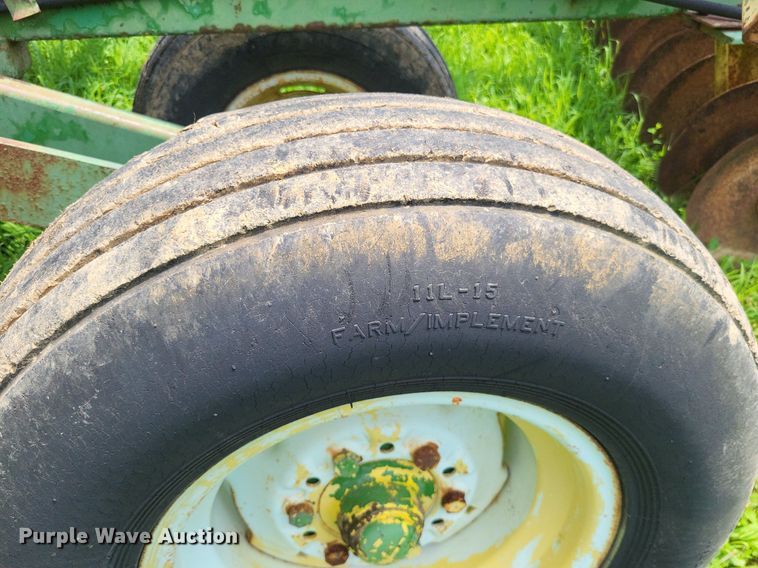 image for item LS9676 John Deere 220  tandem disk