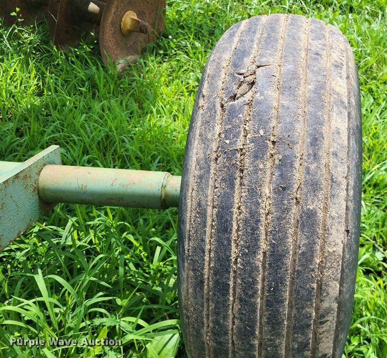 image for item LS9676 John Deere 220  tandem disk