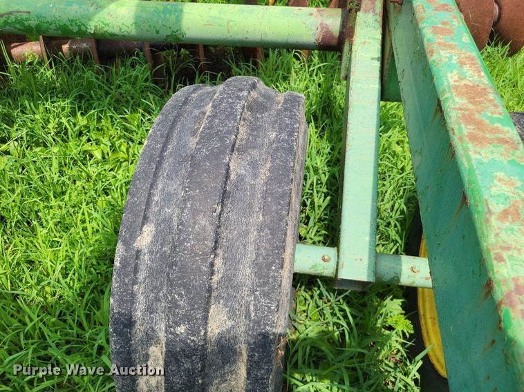image for item LS9676 John Deere 220  tandem disk