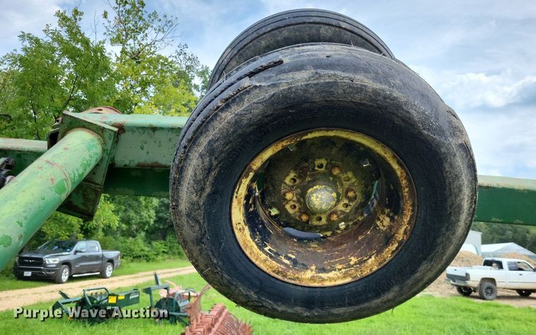 image for item LS9676 John Deere 220  tandem disk