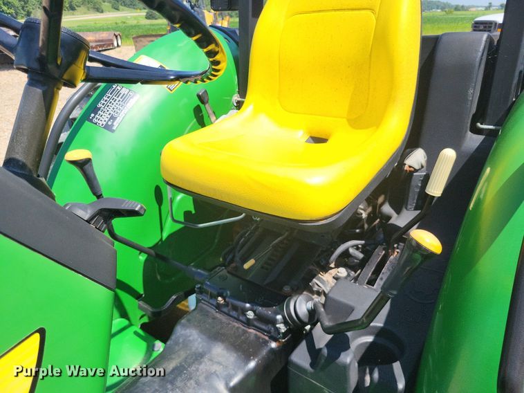 image for item LS9685 John Deere 5105  tractor