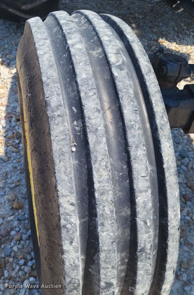 image for item LS9685 John Deere 5105  tractor