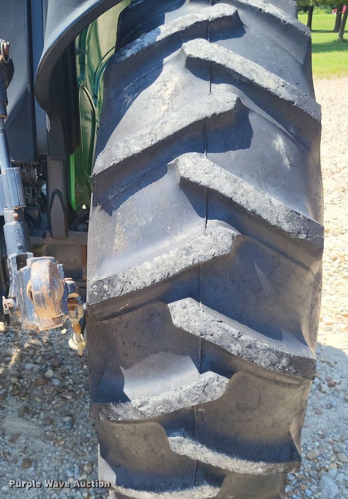 image for item LS9685 John Deere 5105  tractor