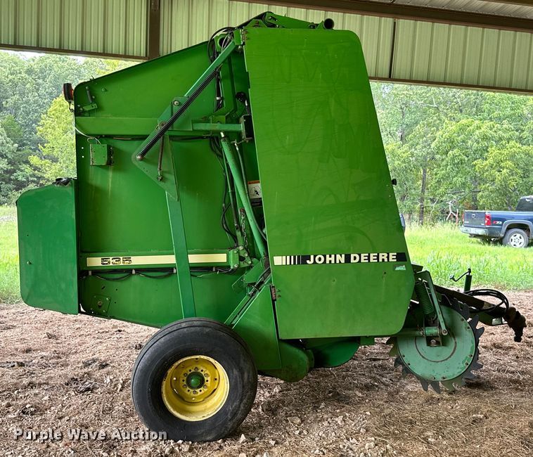image for item ML9151 1994 John Deere 535  round baler