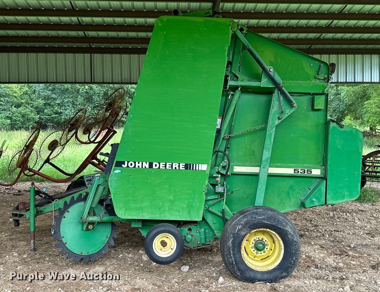 image for item ML9151 1994 John Deere 535  round baler
