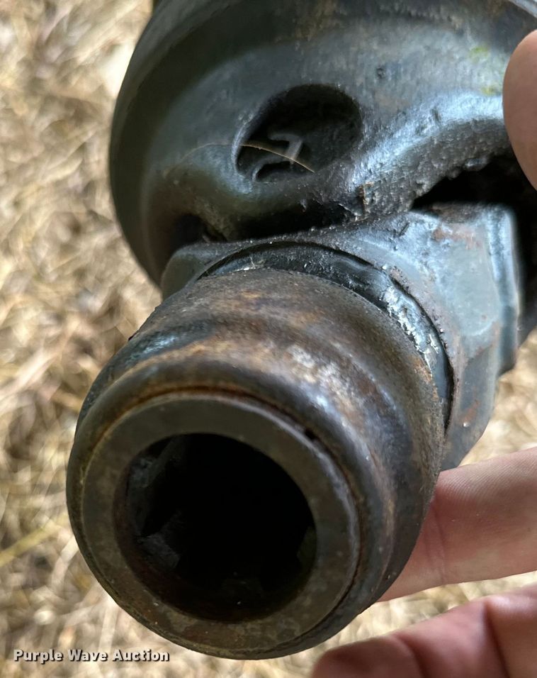 image for item ML9151 1994 John Deere 535  round baler