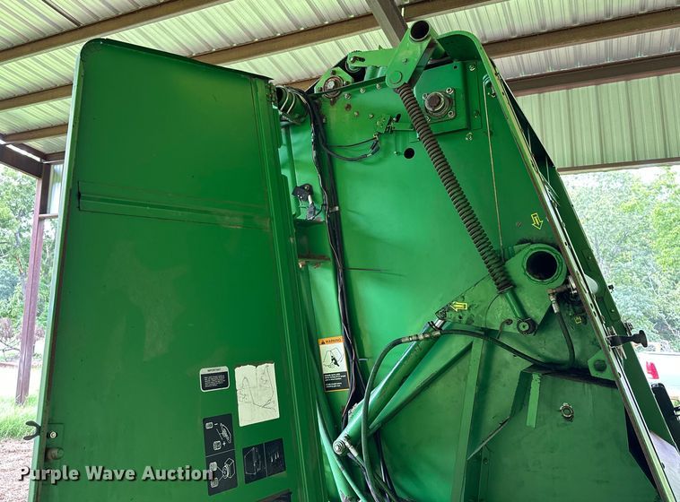 image for item ML9151 1994 John Deere 535  round baler