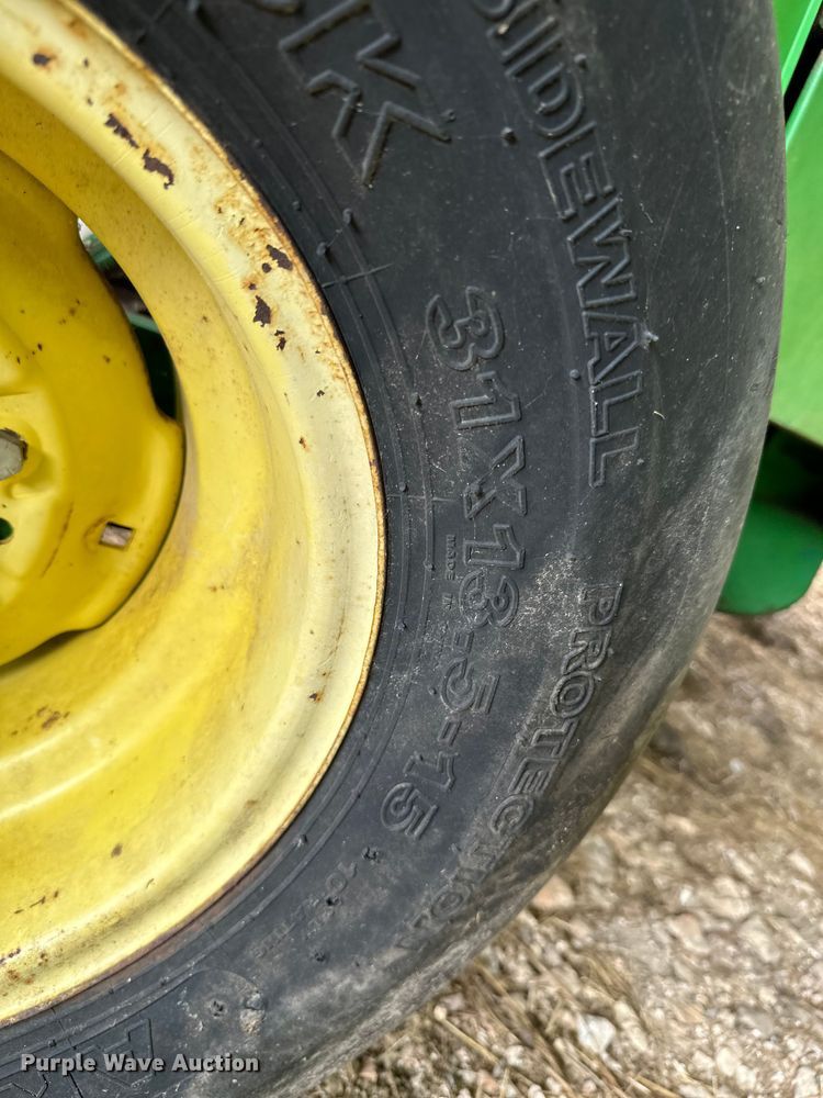 image for item ML9151 1994 John Deere 535  round baler