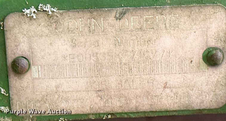 image for item ML9151 1994 John Deere 535  round baler