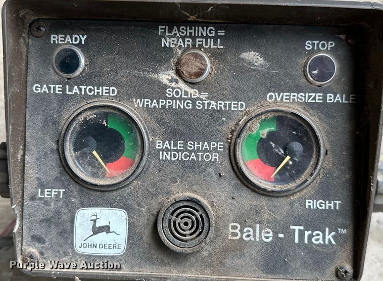 image for item ML9151 1994 John Deere 535  round baler