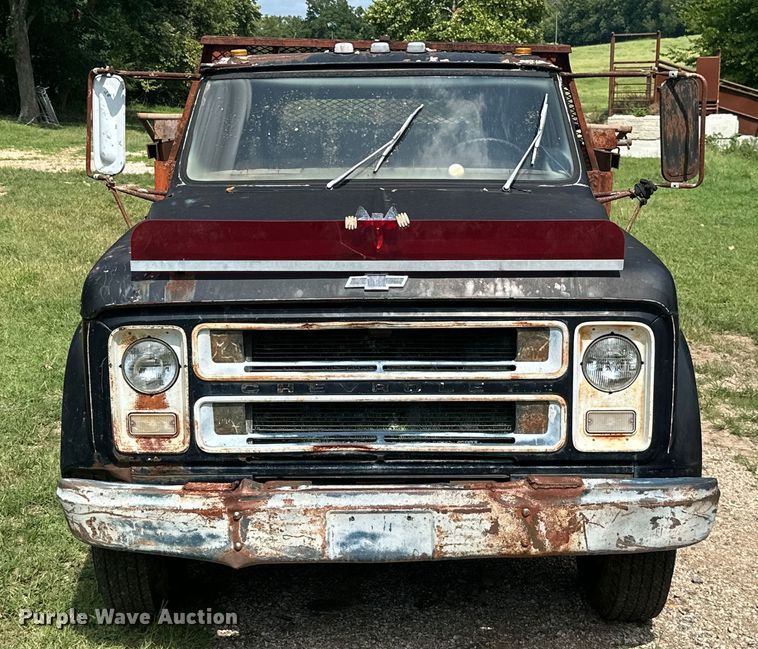 image for item ML9154 1969 Chevrolet C60  dump flatbed truck