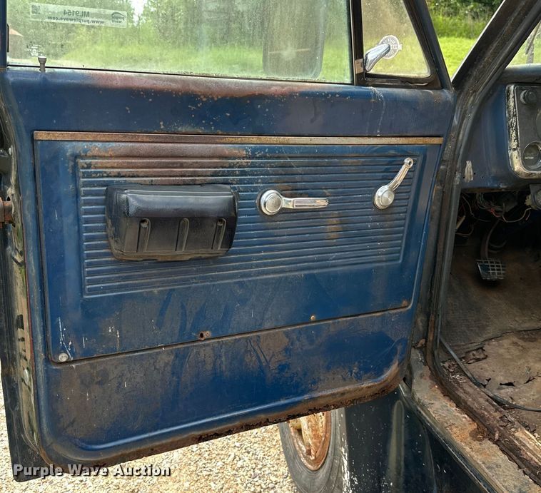 image for item ML9154 1969 Chevrolet C60  dump flatbed truck