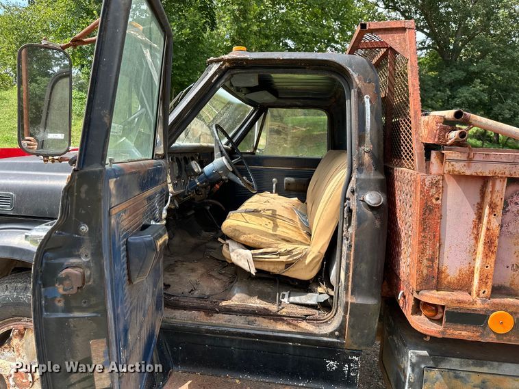 image for item ML9154 1969 Chevrolet C60  dump flatbed truck