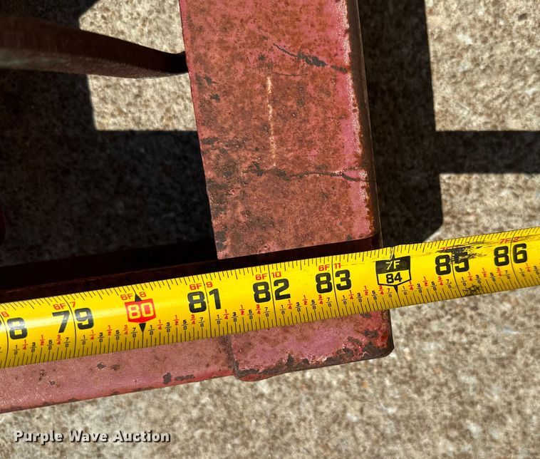 image for item ML9157 Hoelscher 100  skid steer bale accumulator grapple