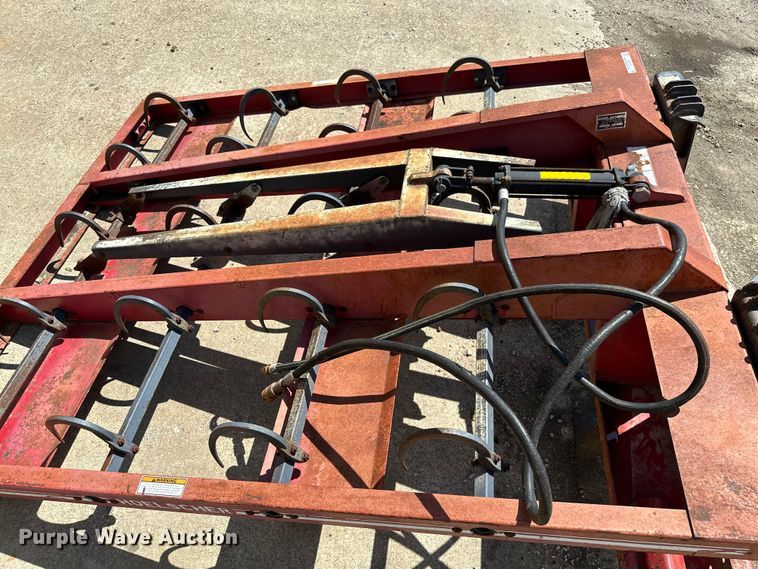 image for item ML9157 Hoelscher 100  skid steer bale accumulator grapple