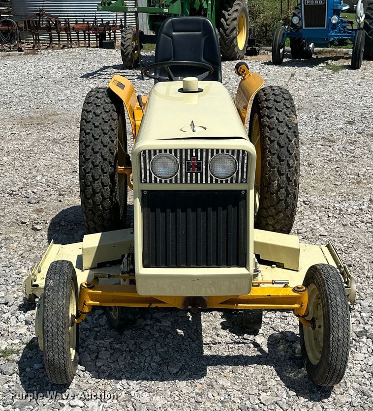 image for item ML9187 International Cub Lo-Boy 154  tractor