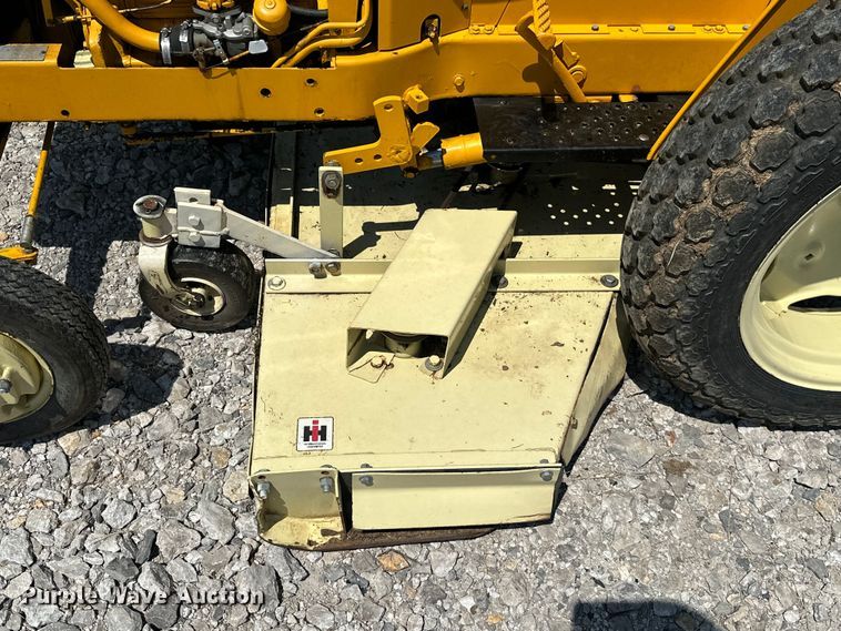 image for item ML9187 International Cub Lo-Boy 154  tractor