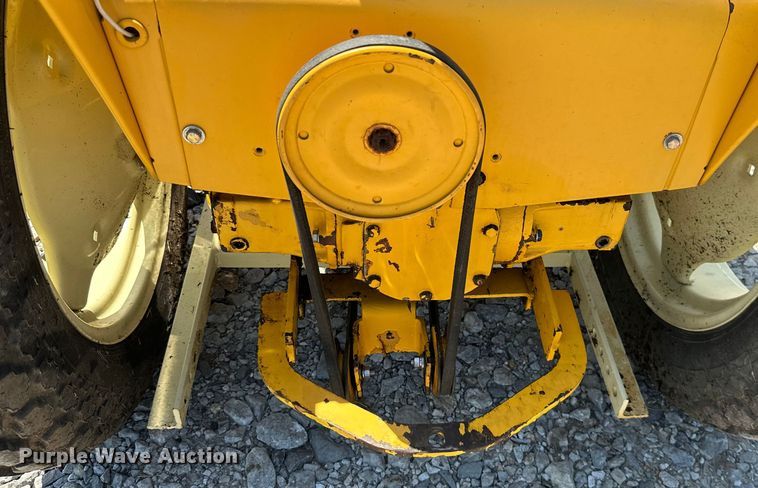 image for item ML9187 International Cub Lo-Boy 154  tractor