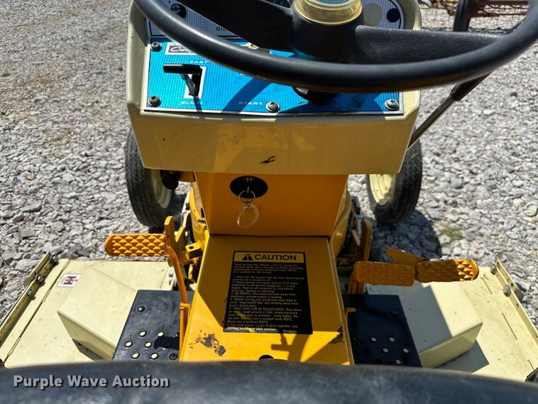 image for item ML9187 International Cub Lo-Boy 154  tractor