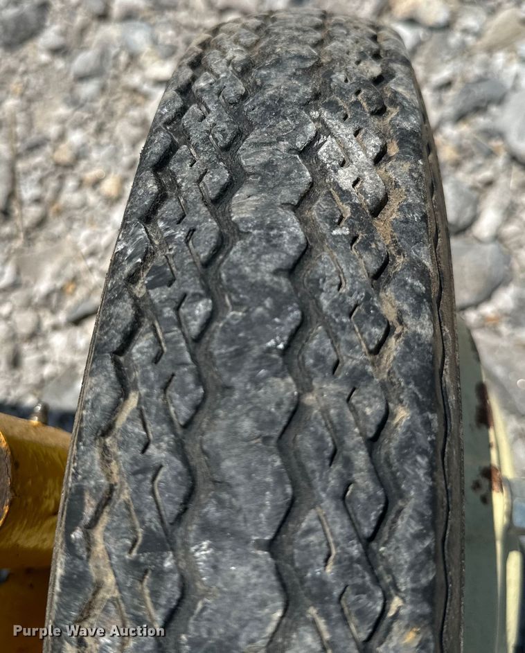 image for item ML9187 International Cub Lo-Boy 154  tractor