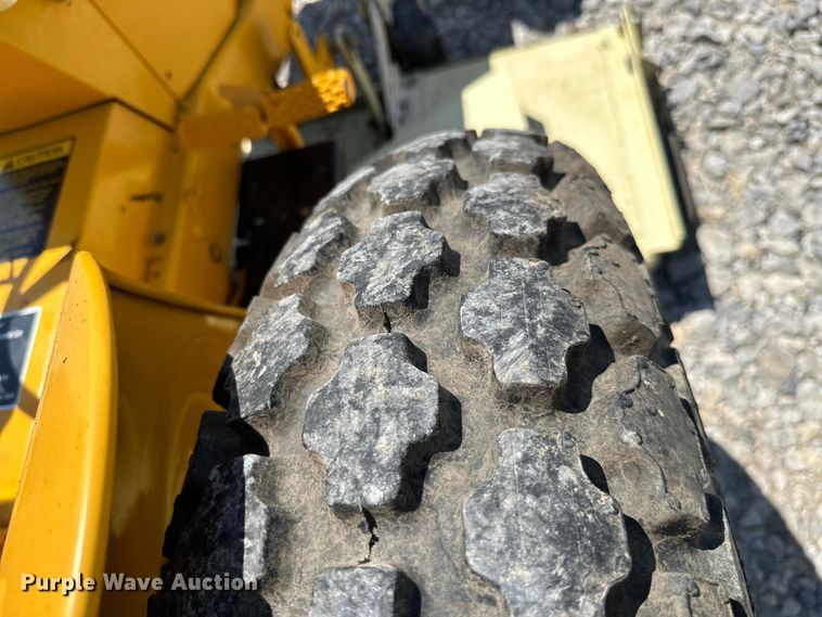 image for item ML9187 International Cub Lo-Boy 154  tractor