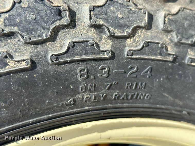 image for item ML9187 International Cub Lo-Boy 154  tractor