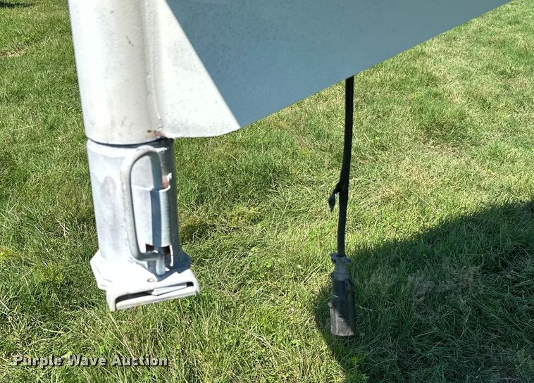 image for item ML9195 1991 Turnbow Trailers  horse trailer