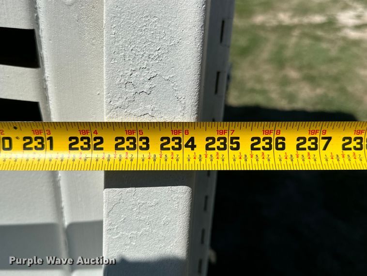 image for item ML9195 1991 Turnbow Trailers  horse trailer