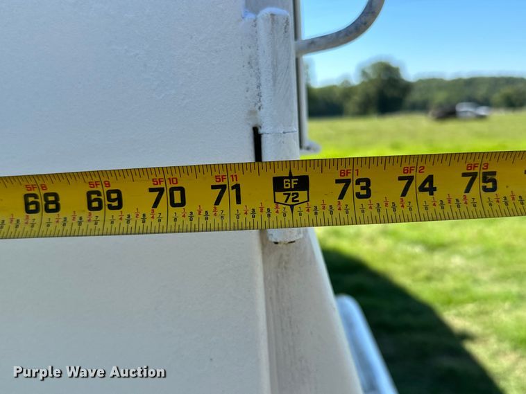 image for item ML9195 1991 Turnbow Trailers  horse trailer