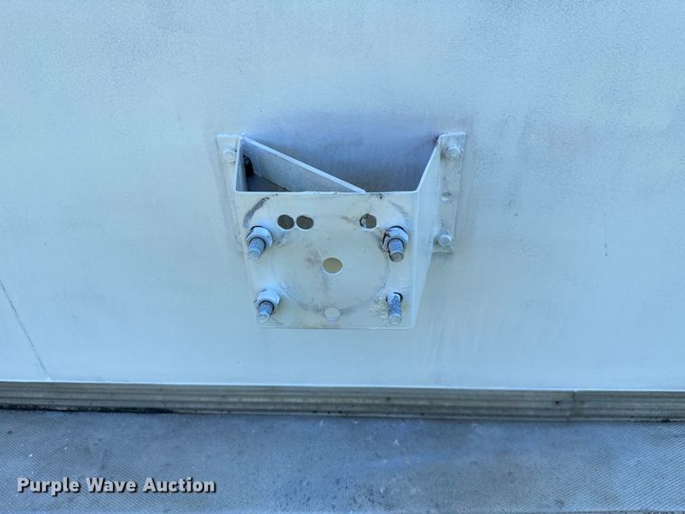 image for item ML9195 1991 Turnbow Trailers  horse trailer