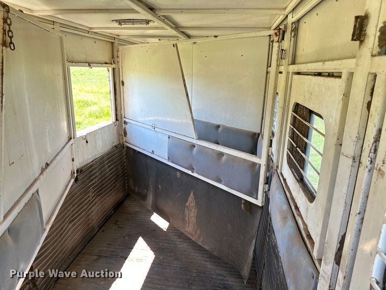 image for item ML9195 1991 Turnbow Trailers  horse trailer