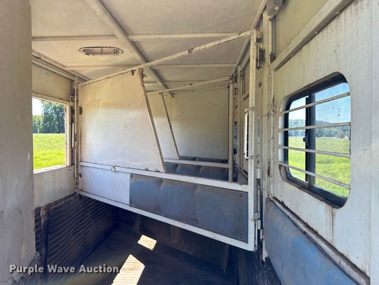 image for item ML9195 1991 Turnbow Trailers  horse trailer