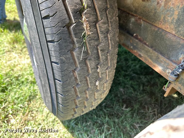 image for item ML9195 1991 Turnbow Trailers  horse trailer